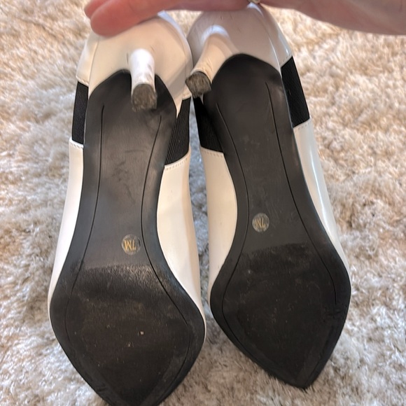 INC International Concept White Irsia Ankle Boots Sz 7 - Picture 6 of 6